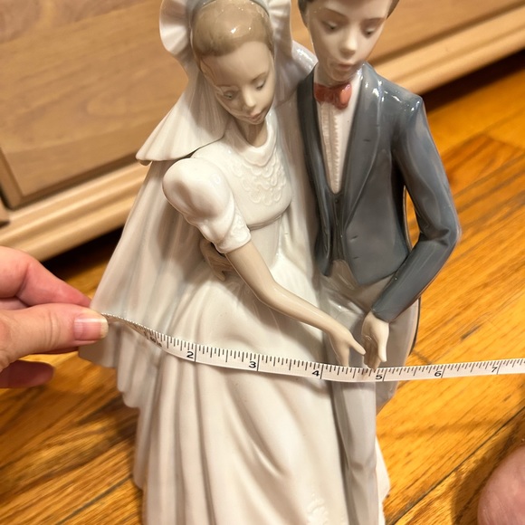 Noa by Lladro Wedding Day Bride and Groom - Picture 3 of 3